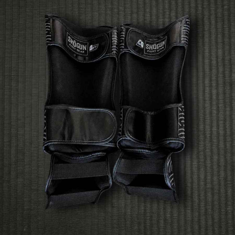 BLACK WATER SERIES SHIN GUARDS